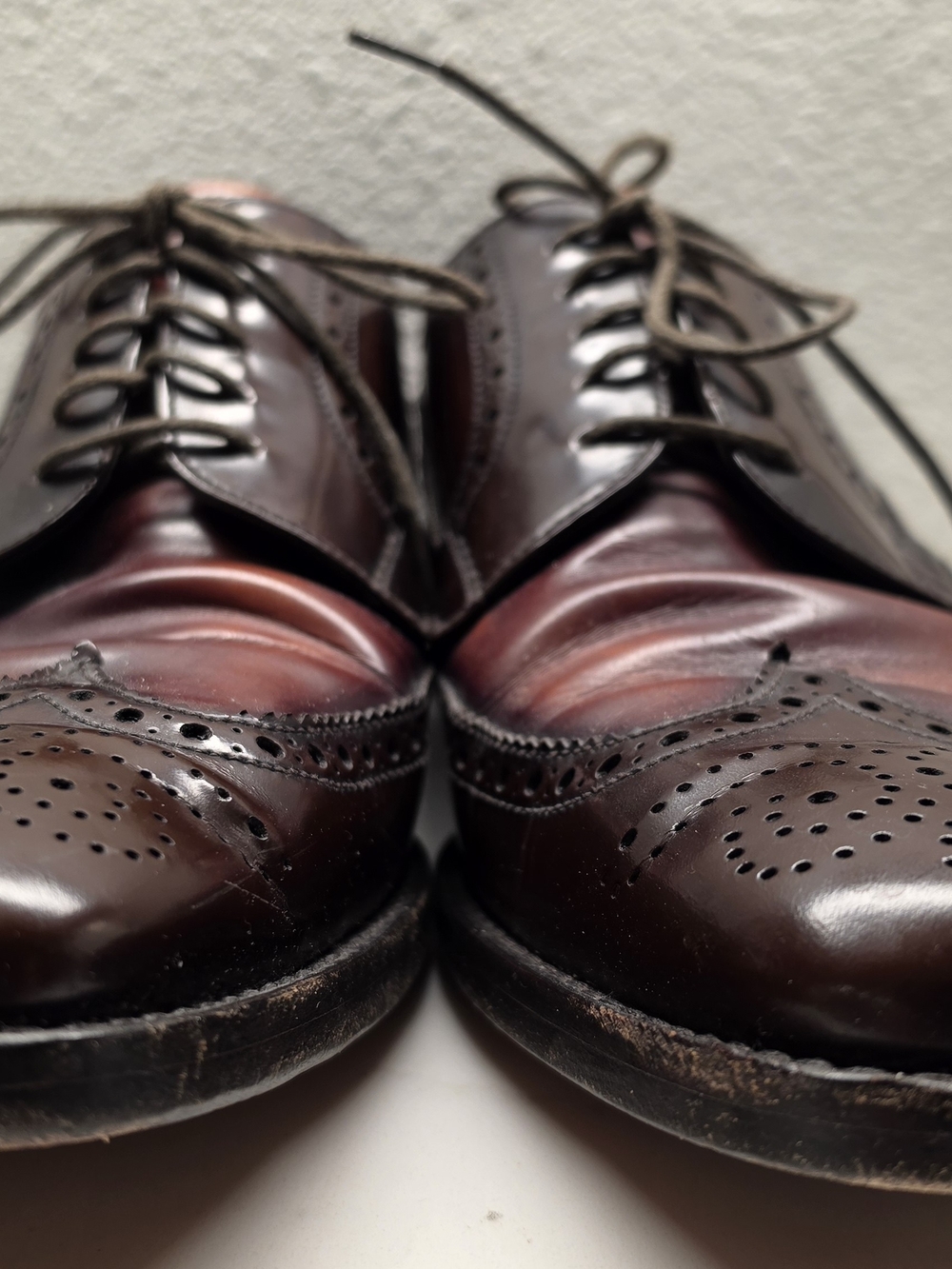 Prada Men's Leather Wingtip Brogue Oxfords - Picture 4 of 8
